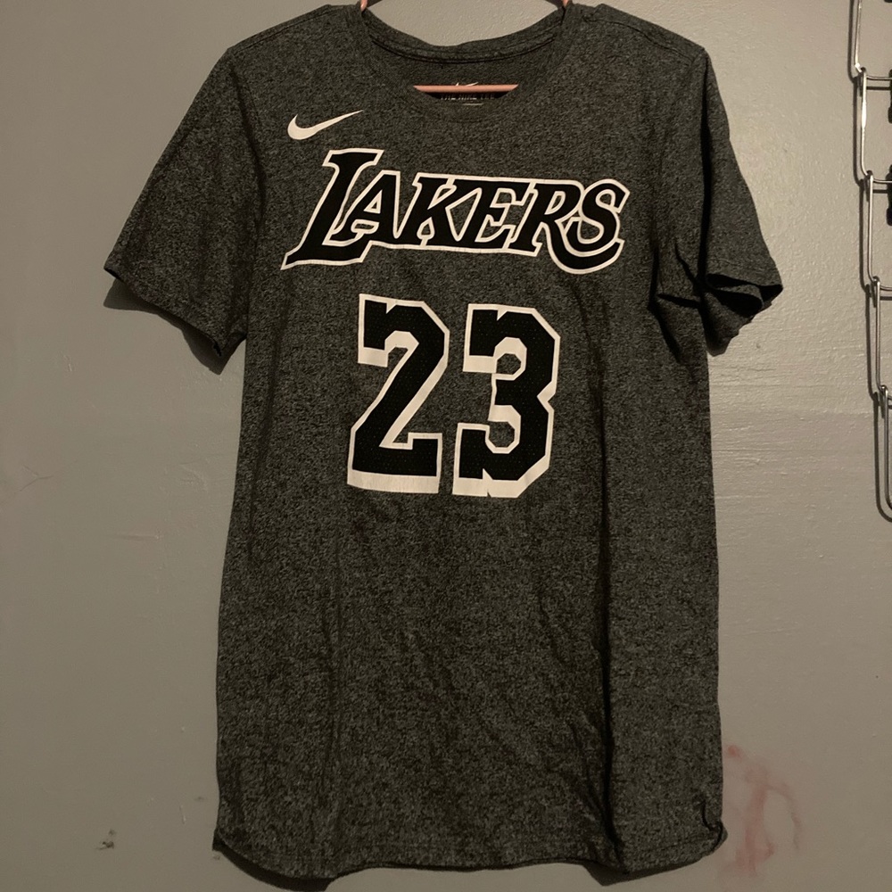 NIKE T-SHIRT